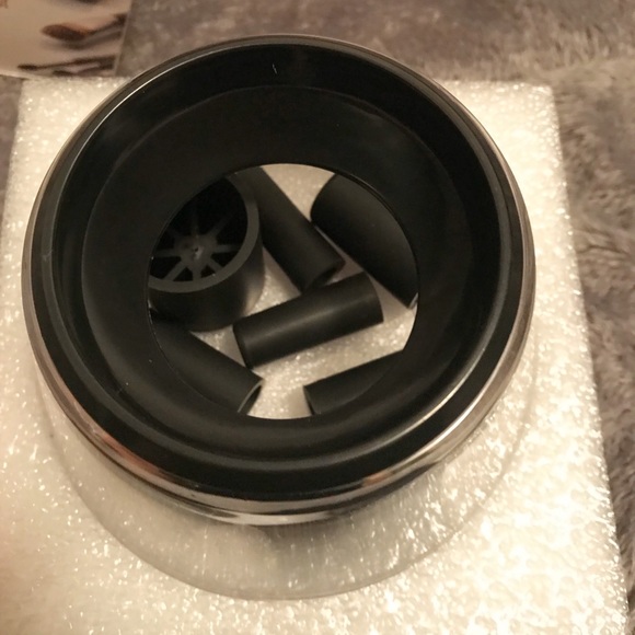 Zoë Ayla Electronic Brush Cleansing & Drying Tool - Picture 4 of 6